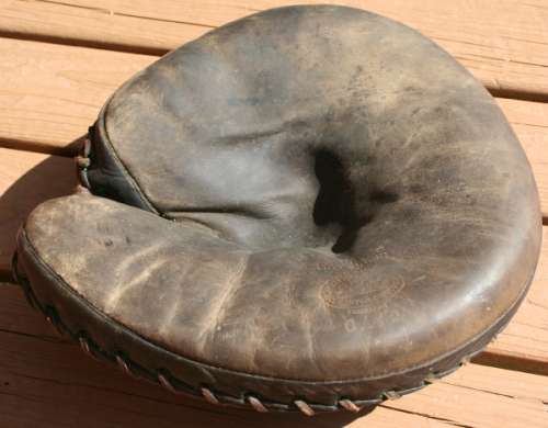 Sell Sporting Goods Catchers Mitt 2 Front